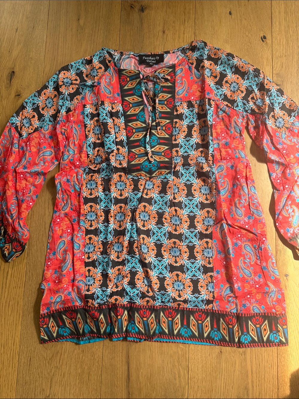 Feathers by Tolani XS Coral & Black Printed Tunic Top. SKU 160